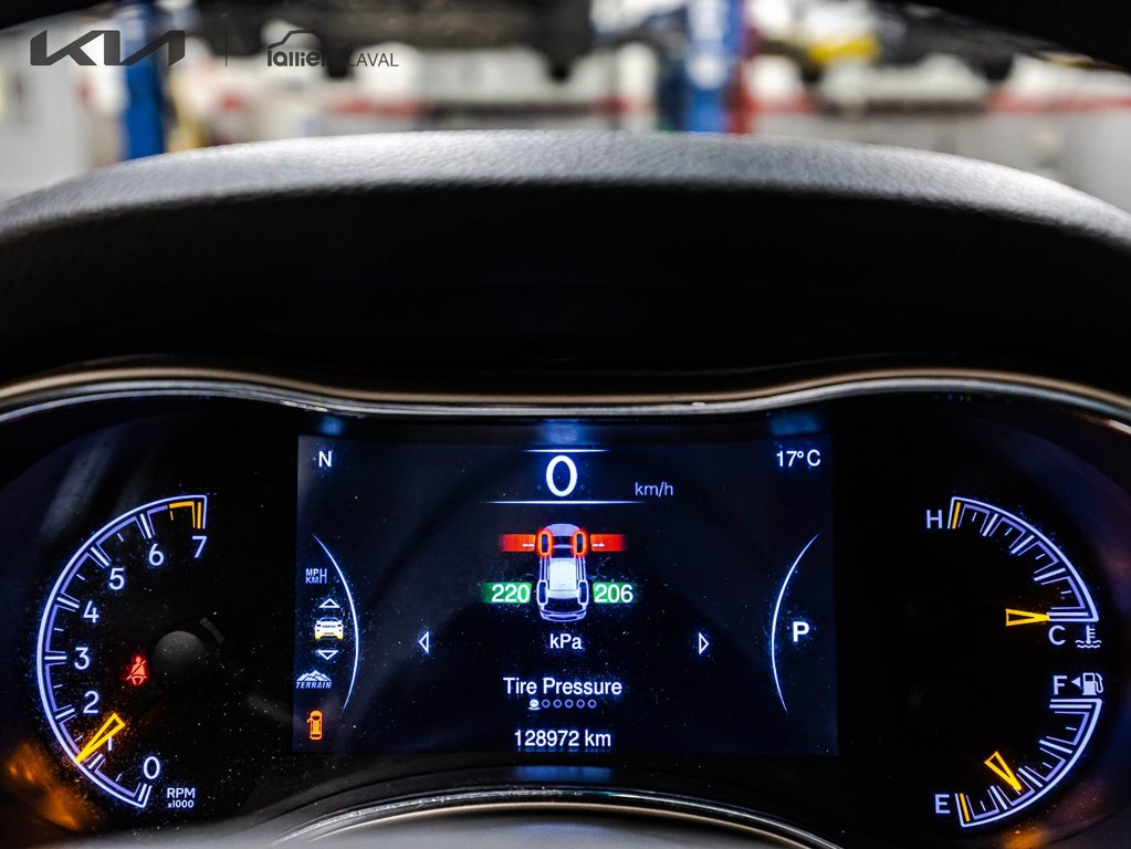 2014 Jeep Grand Cherokee Limited in Montréal, Quebec - 25 - w1024h768px