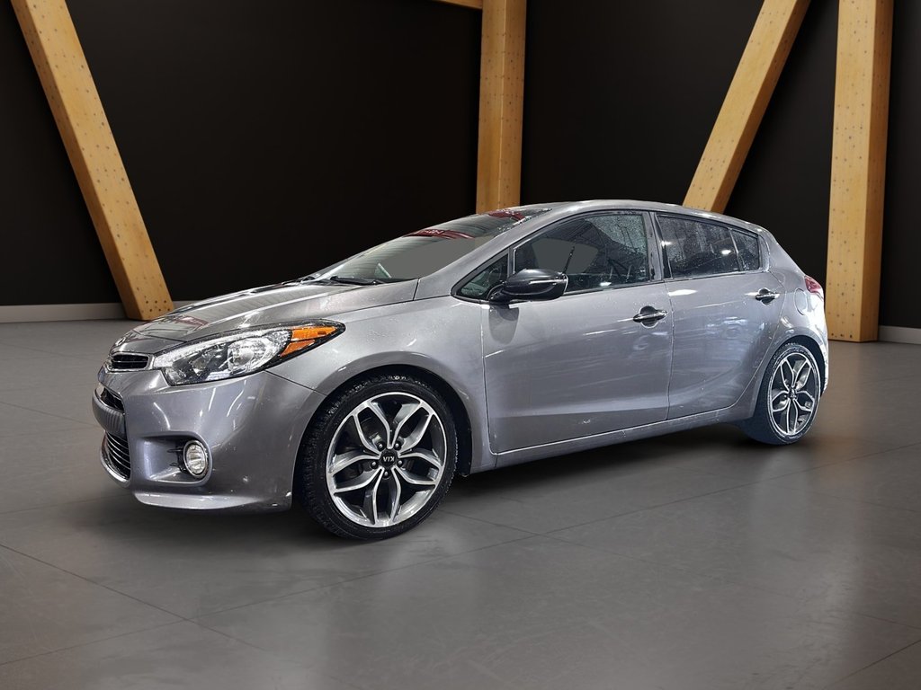 Kia Forte 5-Door SX 2016 à Montréal, Québec - 1 - w1024h768px