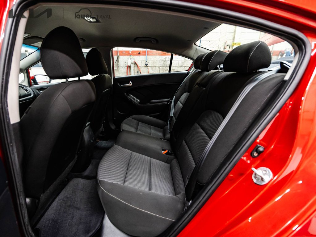 2017 Kia Forte LX in Montréal, Quebec - 13 - w1024h768px