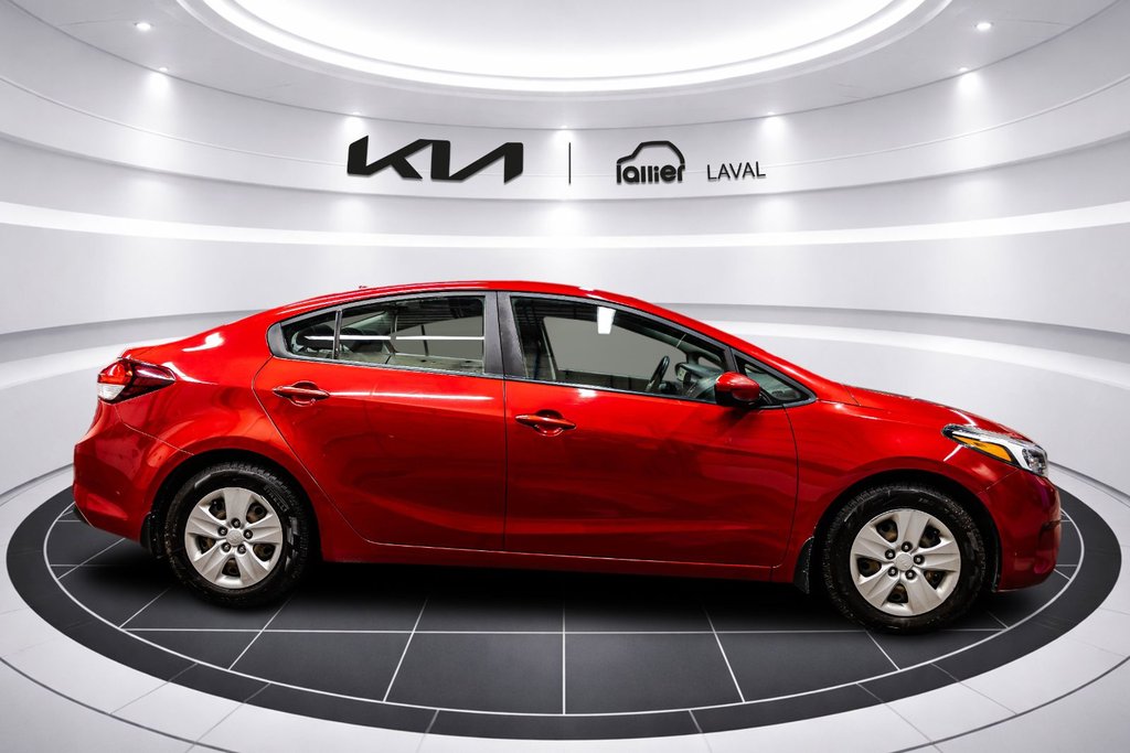 2017 Kia Forte LX in Montréal, Quebec - 8 - w1024h768px