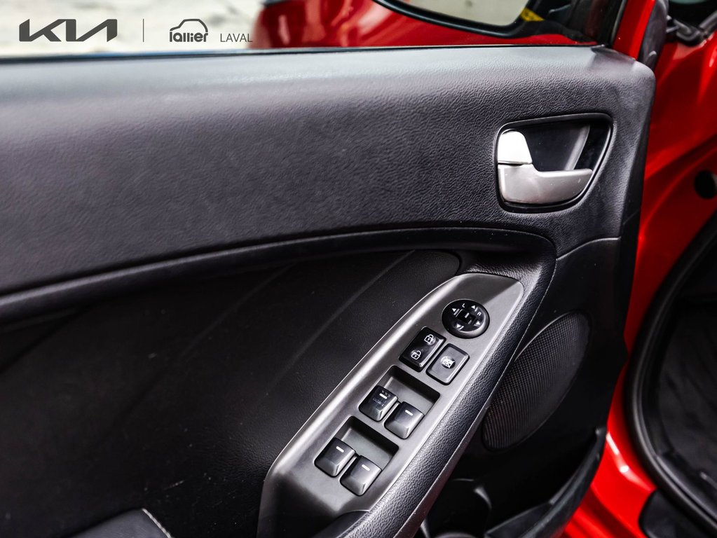 2017 Kia Forte LX in Montréal, Quebec - 11 - w1024h768px