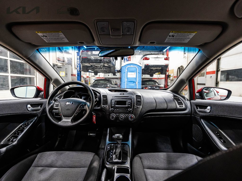 2017 Kia Forte LX in Montréal, Quebec - 14 - w1024h768px
