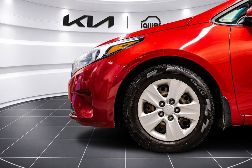 2017 Kia Forte LX in Montréal, Quebec - 10 - w1024h768px
