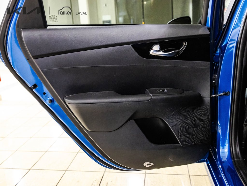 Kia Forte EX+ 2021 à , Québec - 12 - w1024h768px