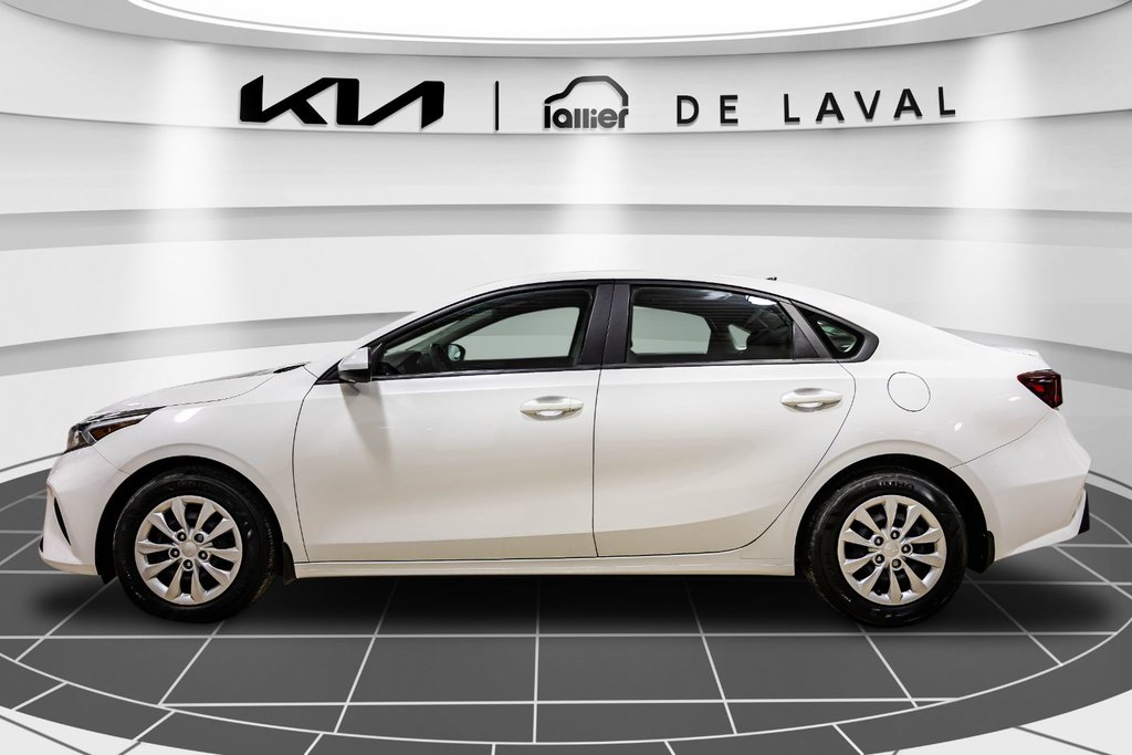 Kia Forte LX 2022 à , Québec - 4 - w1024h768px