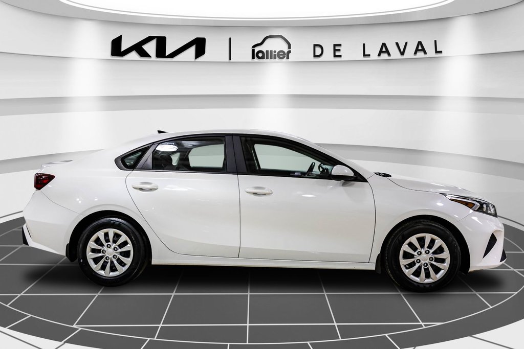 Kia Forte LX 2022 à , Québec - 8 - w1024h768px