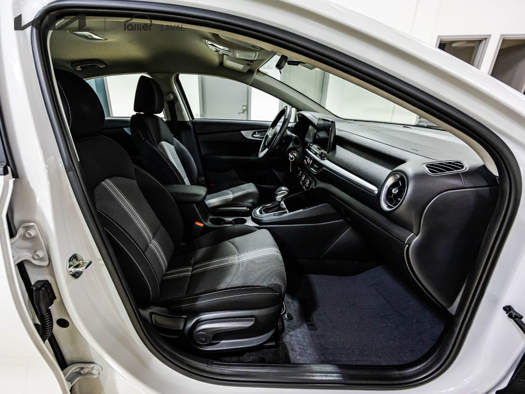Kia Forte LX 2022 à , Québec - 17 - w1024h768px