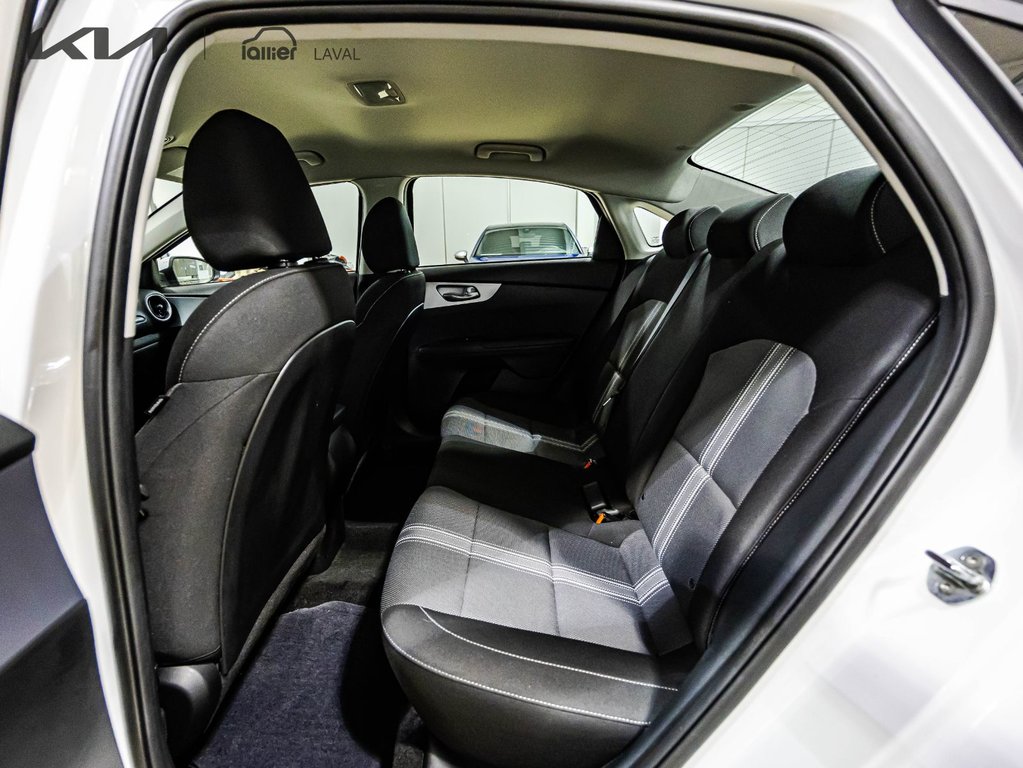 Kia Forte LX 2022 à , Québec - 13 - w1024h768px