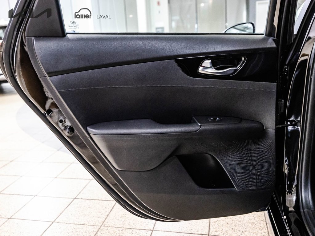 Kia Forte EX+ 2022 à , Québec - 12 - w1024h768px