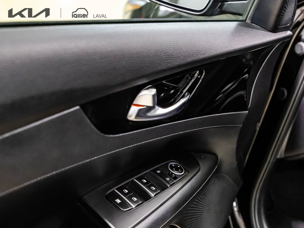 Kia Forte EX+ 2022 à , Québec - 11 - w1024h768px