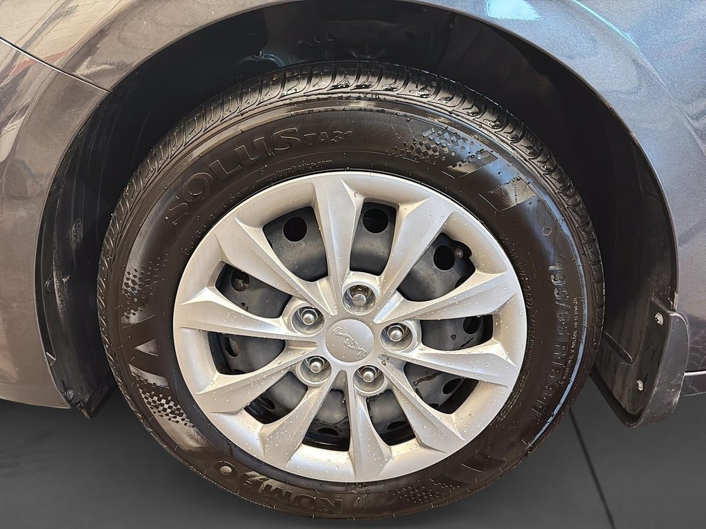 Kia Forte LX 2022 à , Québec - 10 - w1024h768px