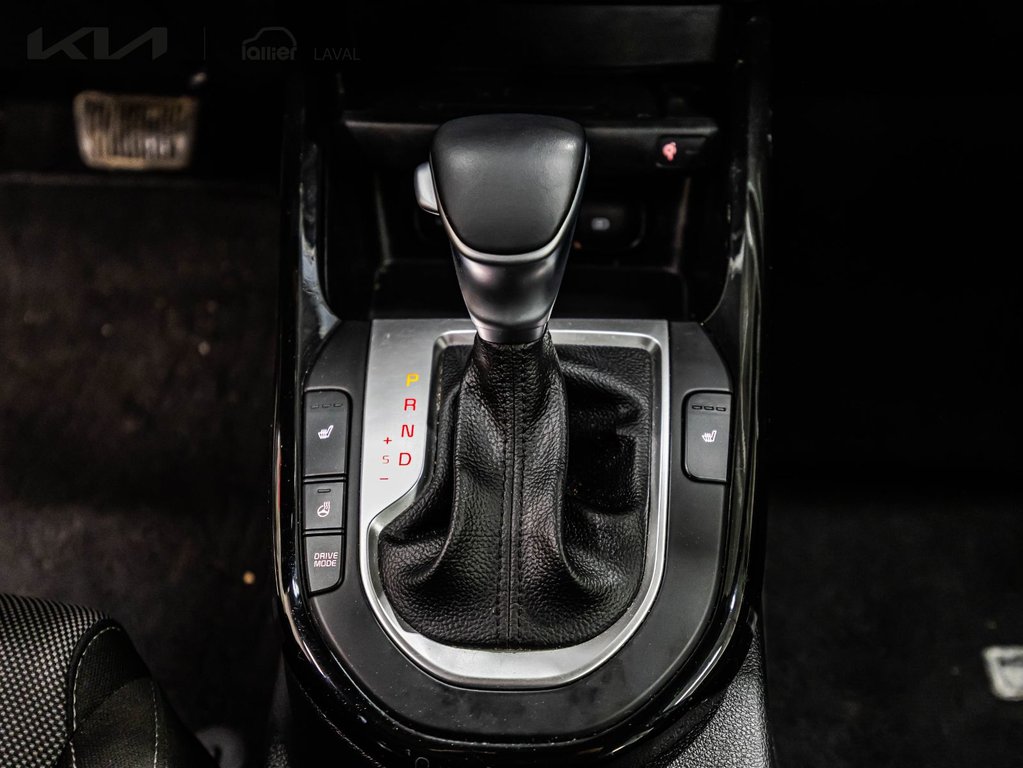 2022 Kia Forte EX in Montréal, Quebec - 24 - w1024h768px