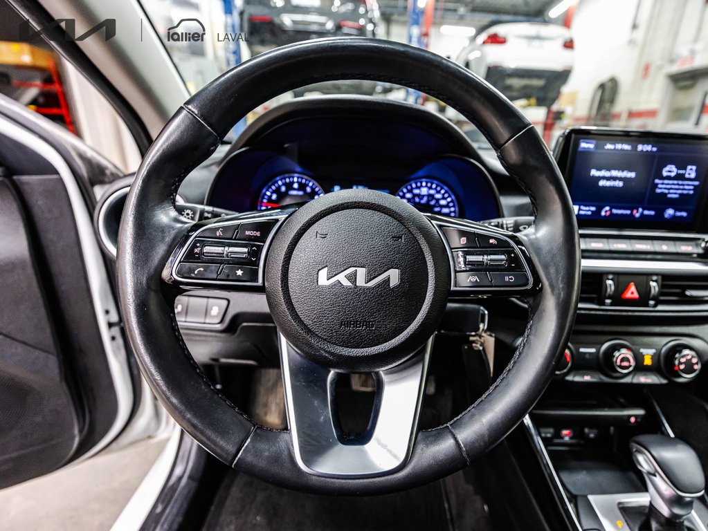 2022 Kia Forte EX in Montréal, Quebec - 21 - w1024h768px