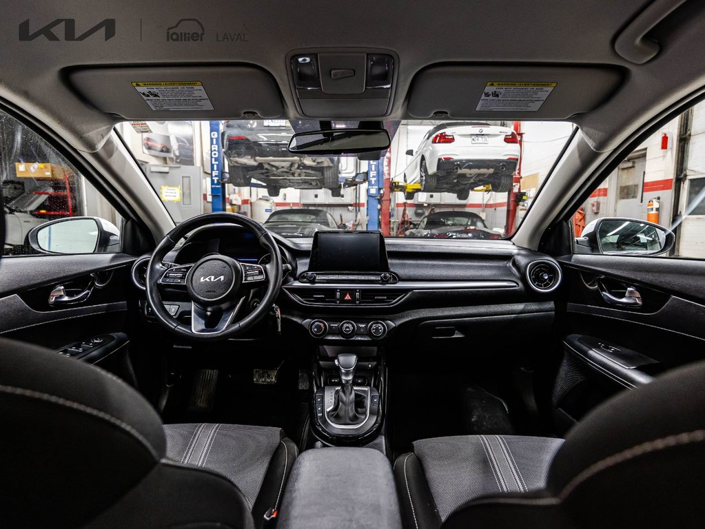 2022 Kia Forte EX in Montréal, Quebec - 16 - w1024h768px