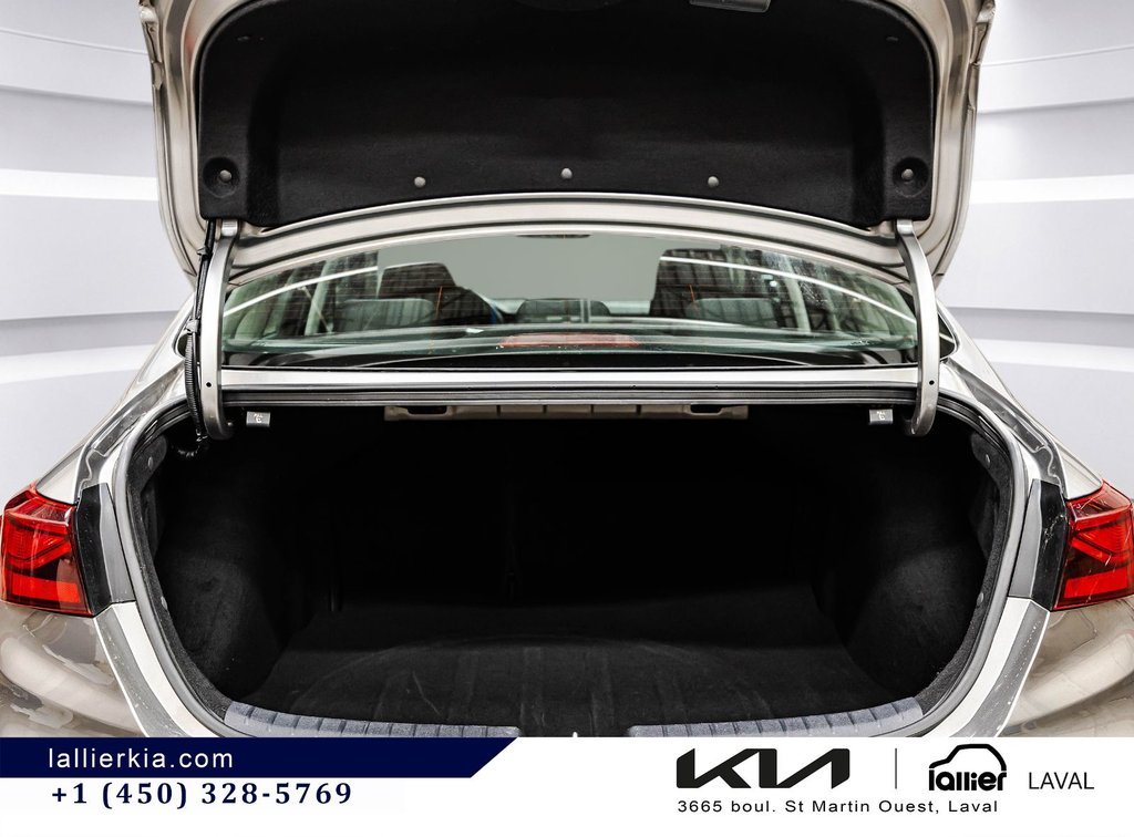 2022 Kia Forte LX in Montréal, Quebec - 15 - w1024h768px
