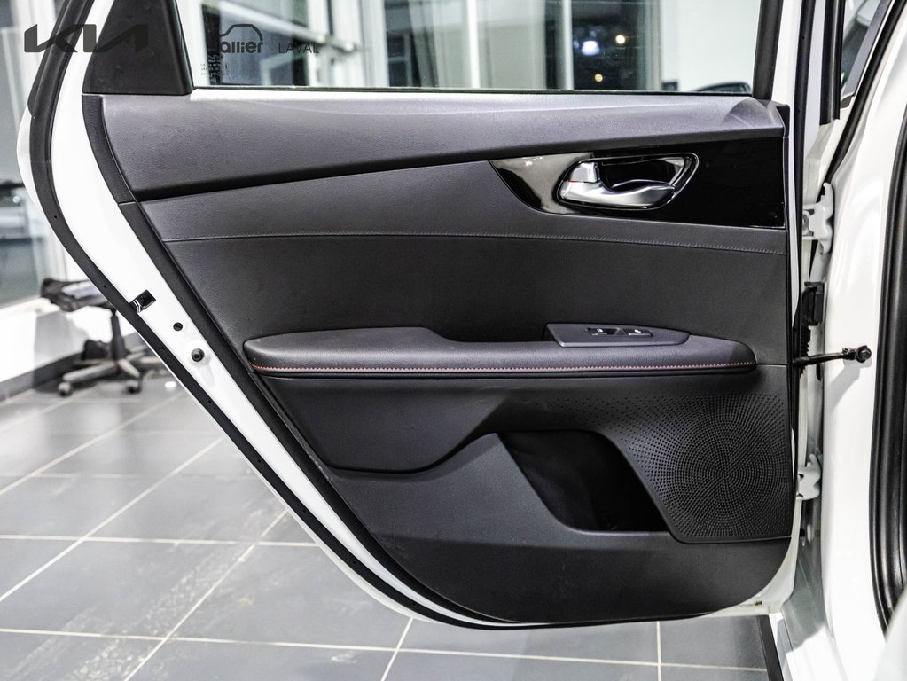 Kia Forte GT Limited 2023 à , Québec - 27 - w1024h768px