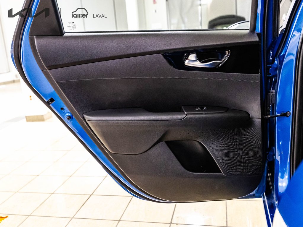 Kia Forte EX 2023 à , Québec - 12 - w1024h768px