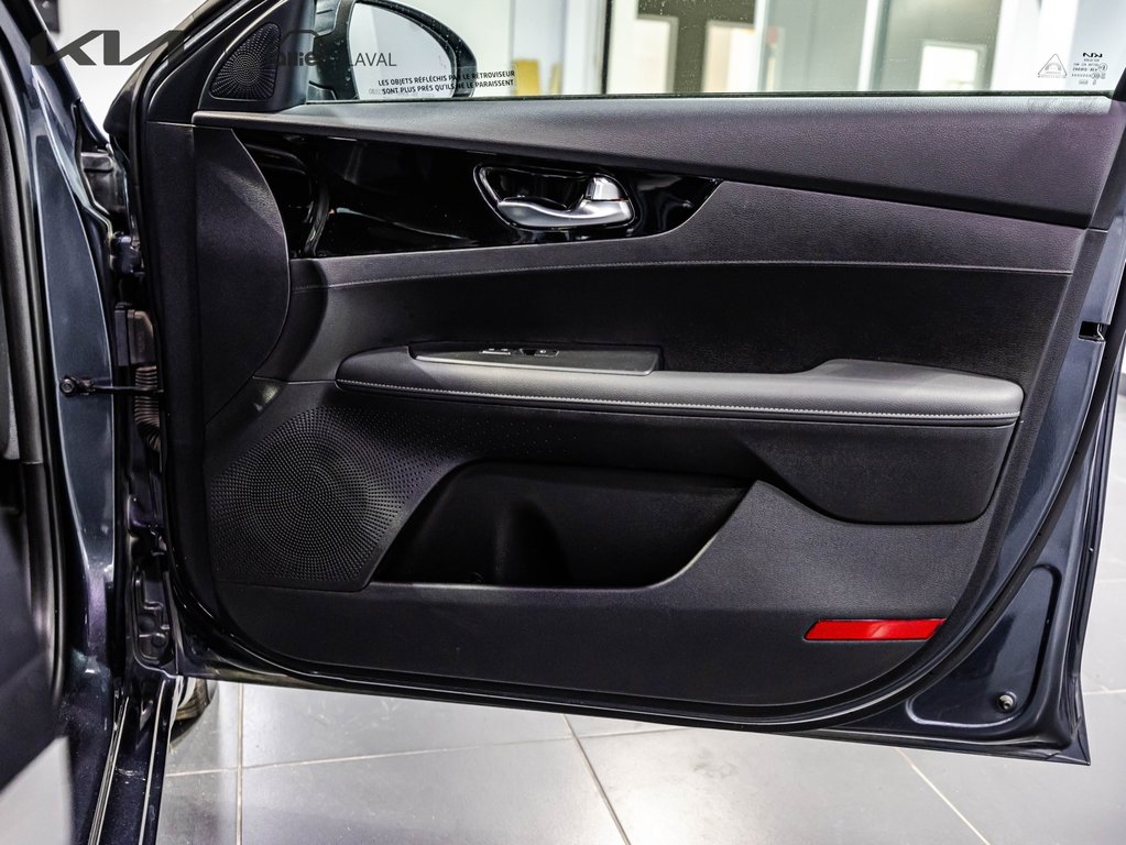 Kia Forte EX Premium 2023 à , Québec - 17 - w1024h768px
