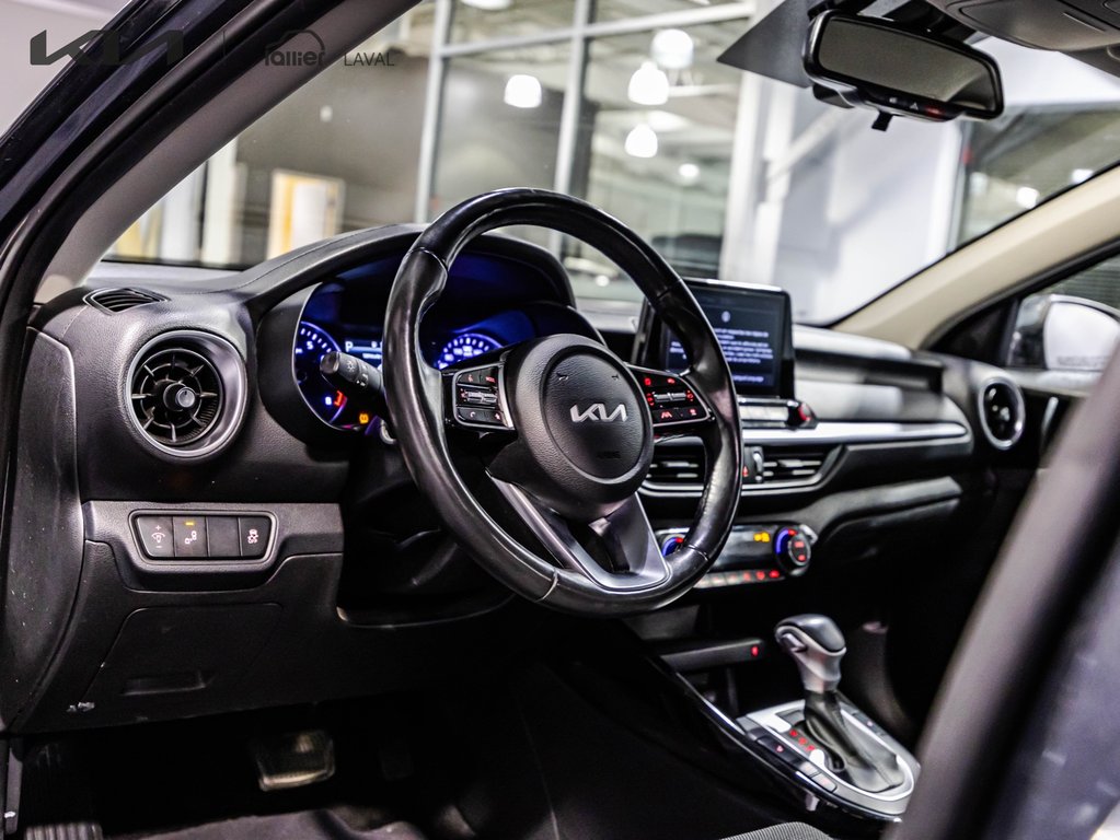 Kia Forte EX Premium 2023 à , Québec - 21 - w1024h768px