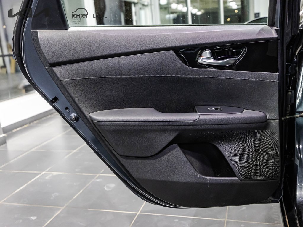 Kia Forte EX Premium 2023 à , Québec - 13 - w1024h768px