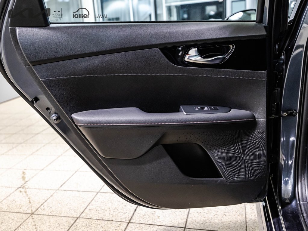 Kia Forte GT Limited 2023 à , Québec - 14 - w1024h768px