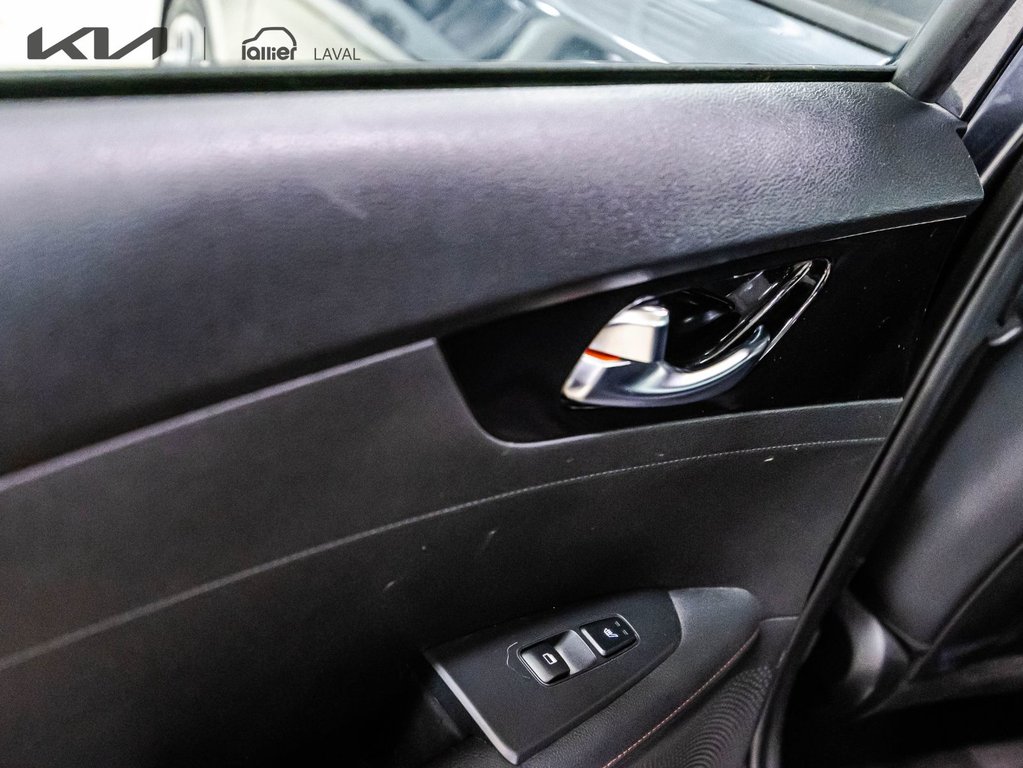2023 Kia Forte GT Limited in , Quebec - 13 - w1024h768px