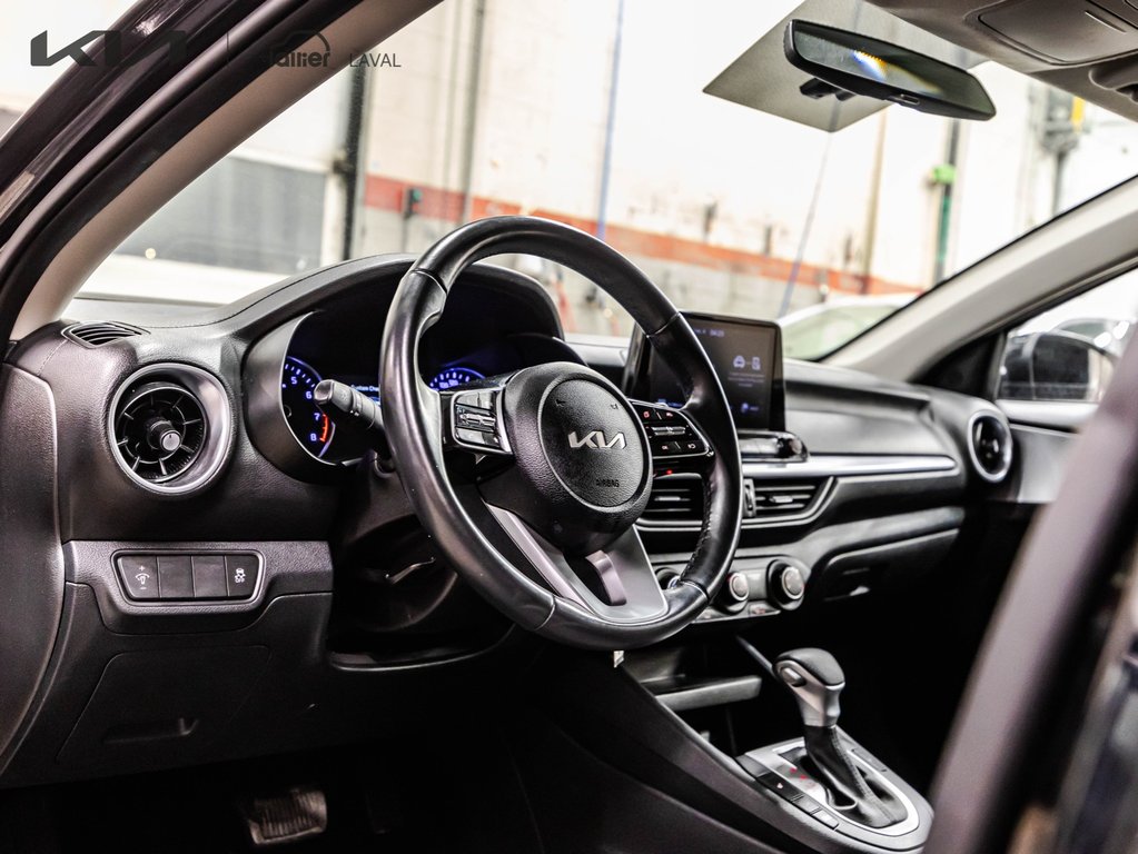 2023 Kia Forte LX in Montréal, Quebec - 21 - w1024h768px