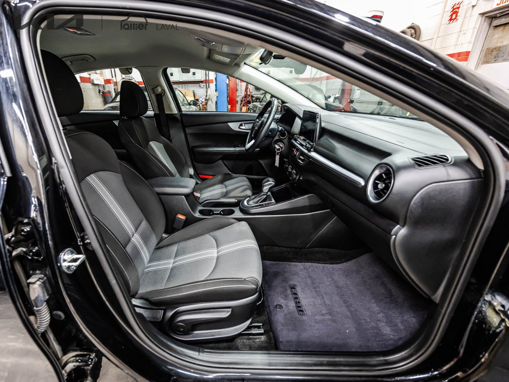 2023 Kia Forte LX in Montréal, Quebec - 19 - w1024h768px