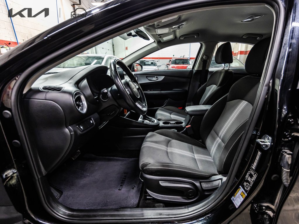 2023 Kia Forte LX in Montréal, Quebec - 20 - w1024h768px