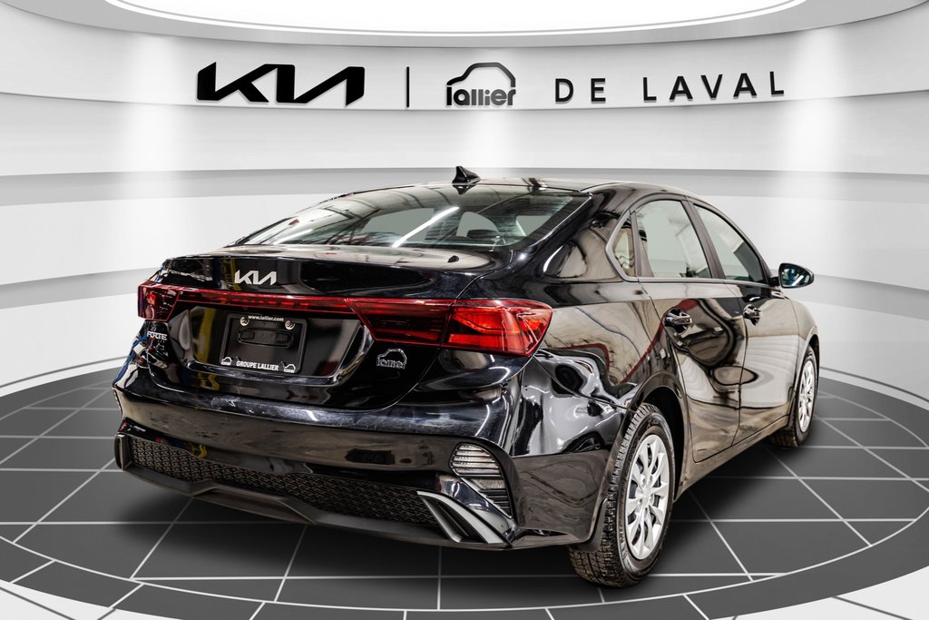 2023 Kia Forte LX in Montréal, Quebec - 10 - w1024h768px