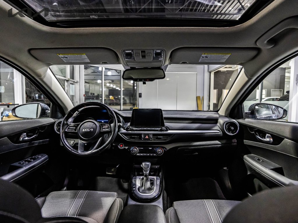 2023 Kia Forte EX in Montréal, Quebec - 15 - w1024h768px
