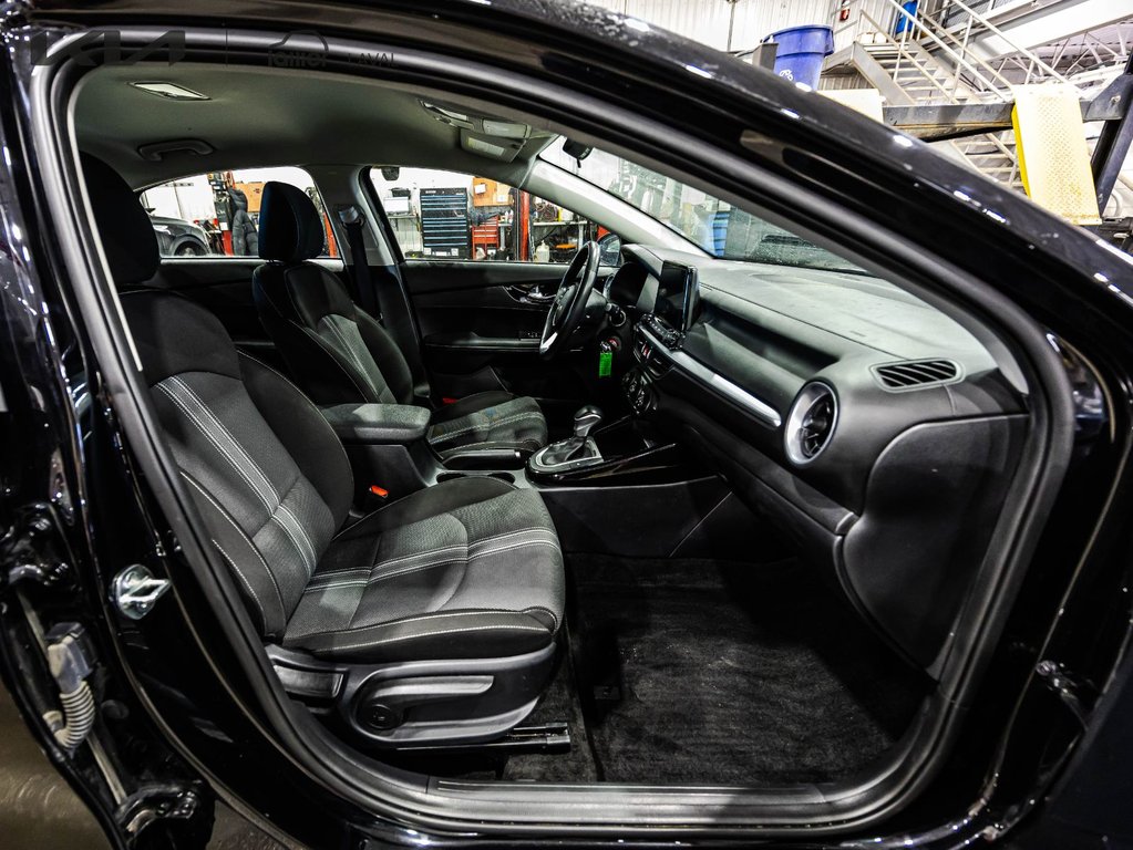 Kia Forte EX 2024 à Montréal, Québec - 14 - w1024h768px