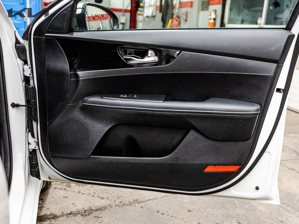 Kia Forte EX 2024 à Montréal, Québec - 16 - w1024h768px