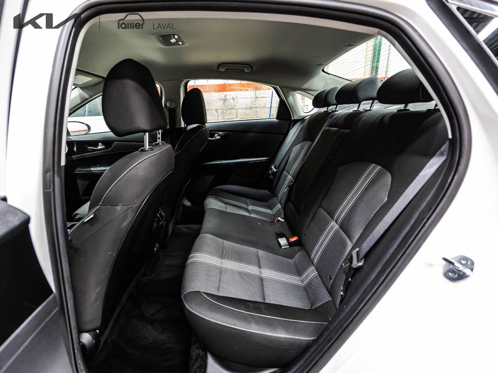Kia Forte EX 2024 à Montréal, Québec - 13 - w1024h768px