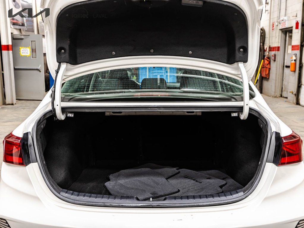 Kia Forte EX 2024 à Montréal, Québec - 15 - w1024h768px