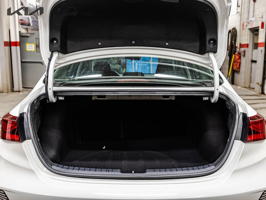 Kia Forte EX 2024 à Montréal, Québec - 23 - w1024h768px