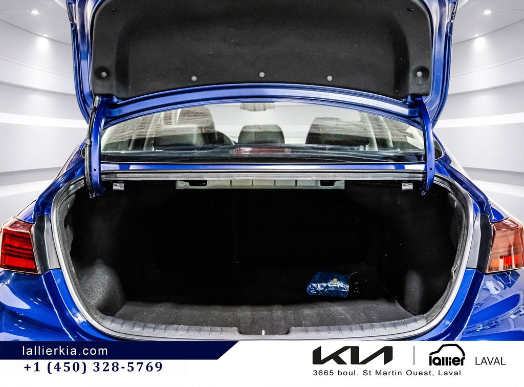 Kia Forte EX Premium 2024 à Montréal, Québec - 11 - w1024h768px