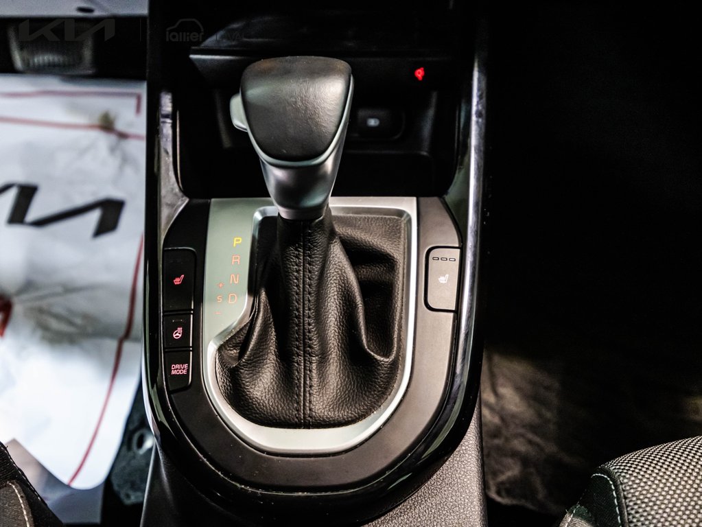 2024 Kia Forte5 EX in Montréal, Quebec - 21 - w1024h768px