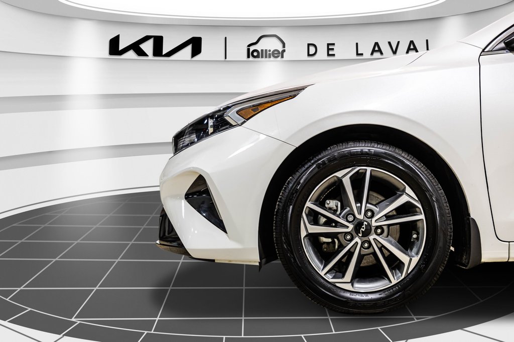 2024 Kia Forte5 EX in Montréal, Quebec - 13 - w1024h768px