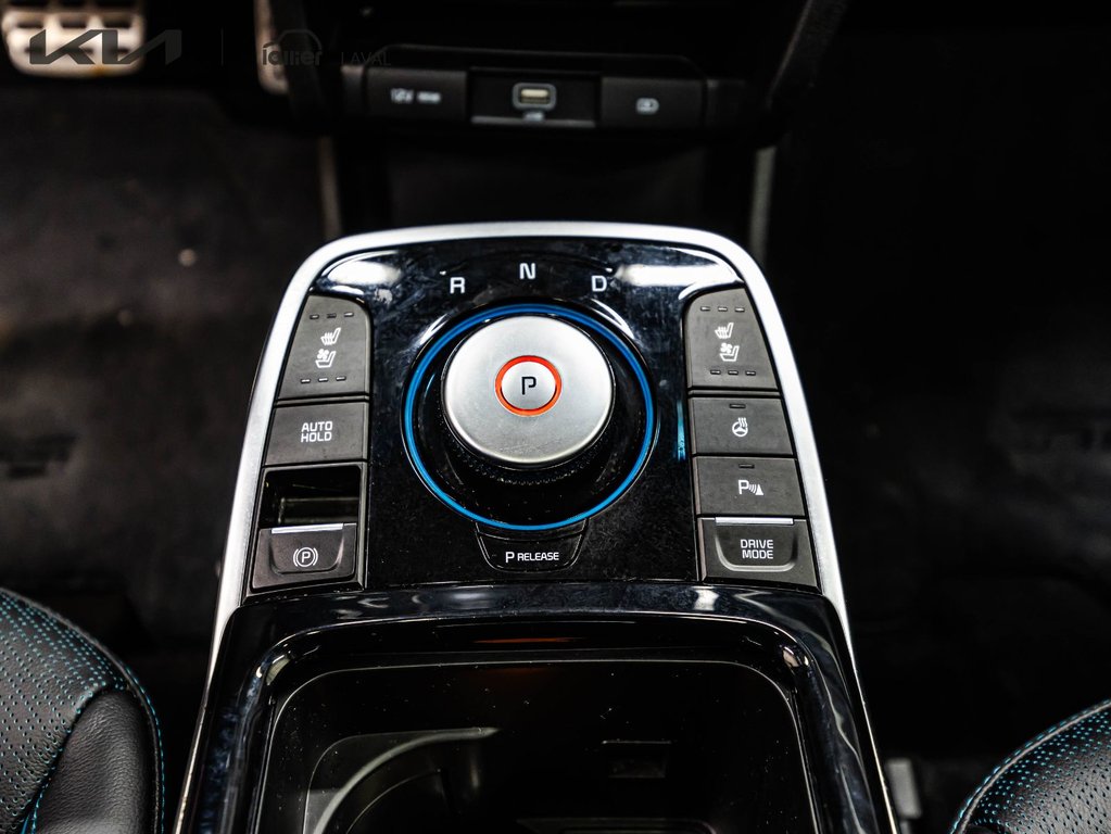 2020 Kia Niro EV SX Touring in Montréal, Quebec - 17 - w1024h768px