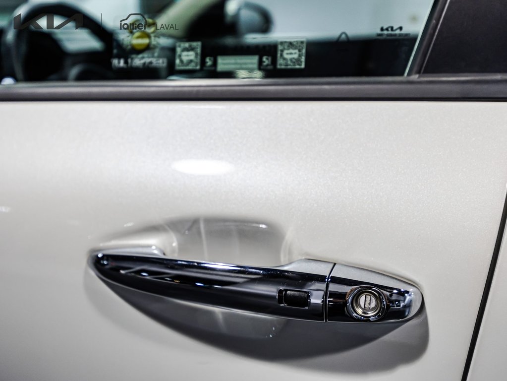2022 Kia Niro Plug-In Hybrid SX Touring in , Quebec - 11 - w1024h768px