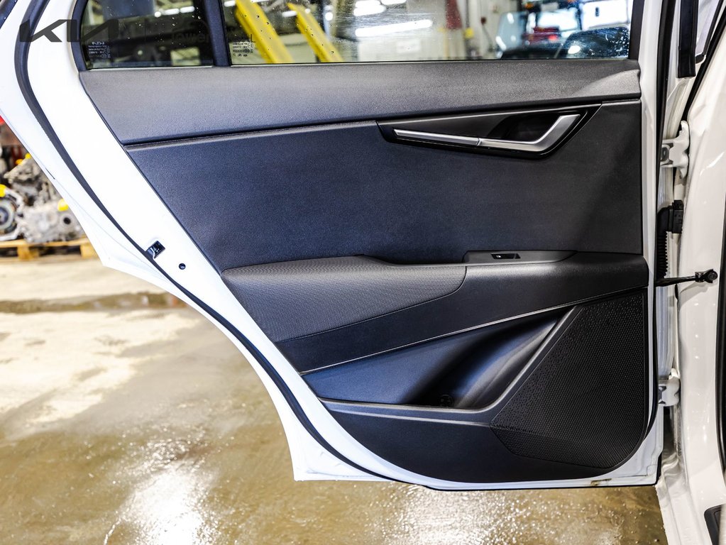 2025 Kia Niro EX in Montréal, Quebec - 12 - w1024h768px