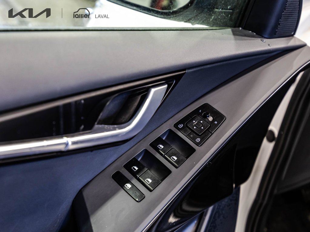 2025 Kia Niro EX in Montréal, Quebec - 11 - w1024h768px