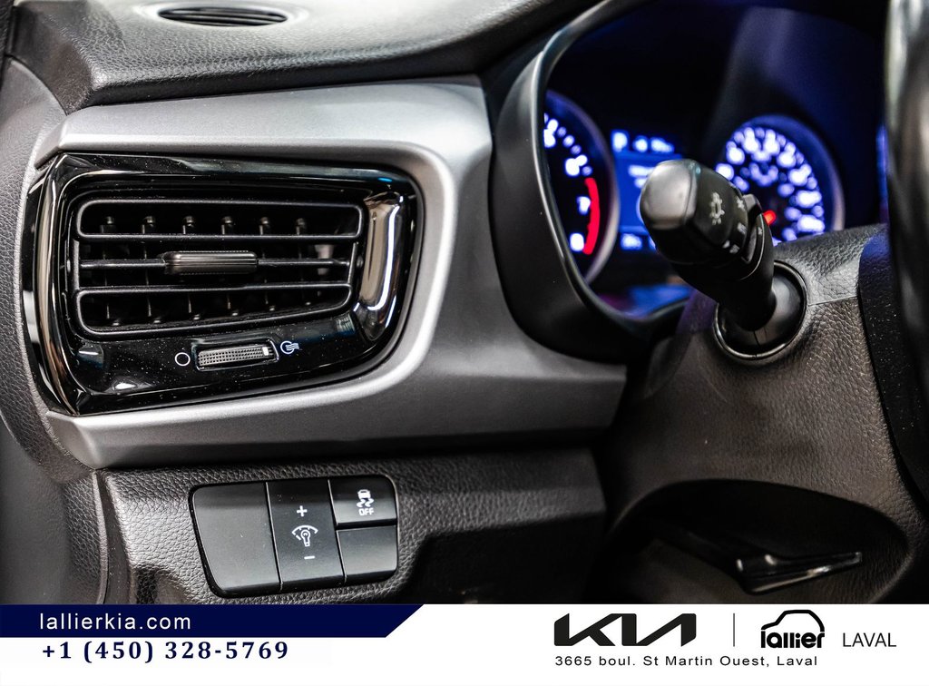 2019 Kia Rio 5-door EX Tech Navi in Montréal, Quebec - 16 - w1024h768px