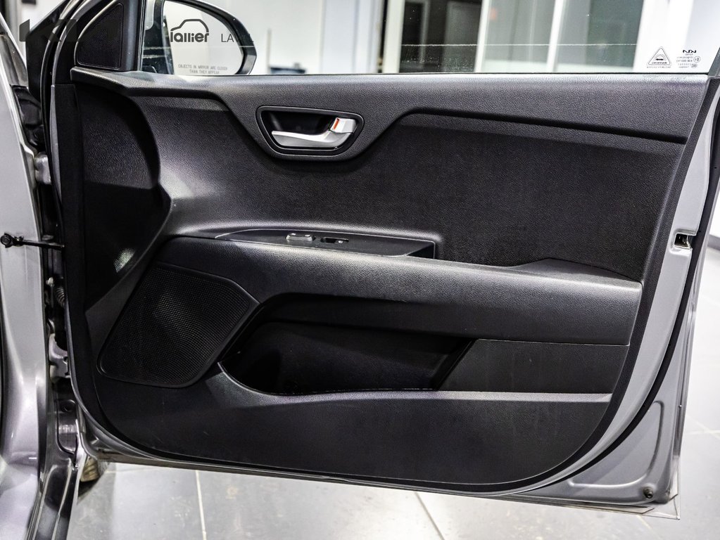 Kia Rio 5-door LX+ 2022 à , Québec - 25 - w1024h768px