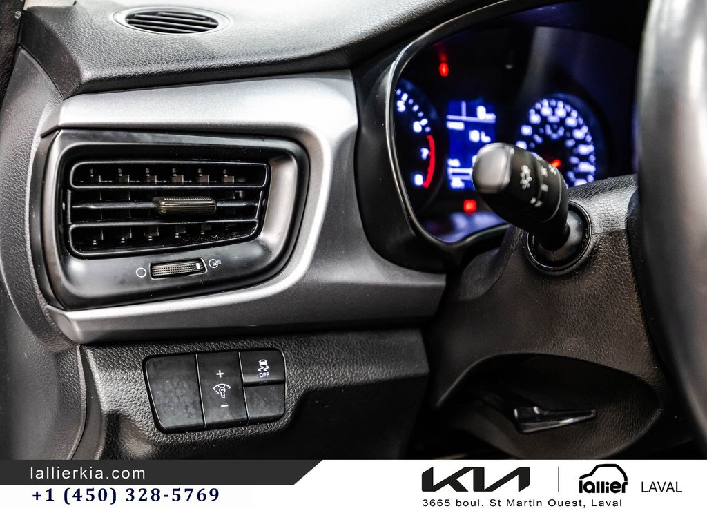 2022 Kia Rio 5-door LX+ in Montréal, Quebec - 20 - w1024h768px