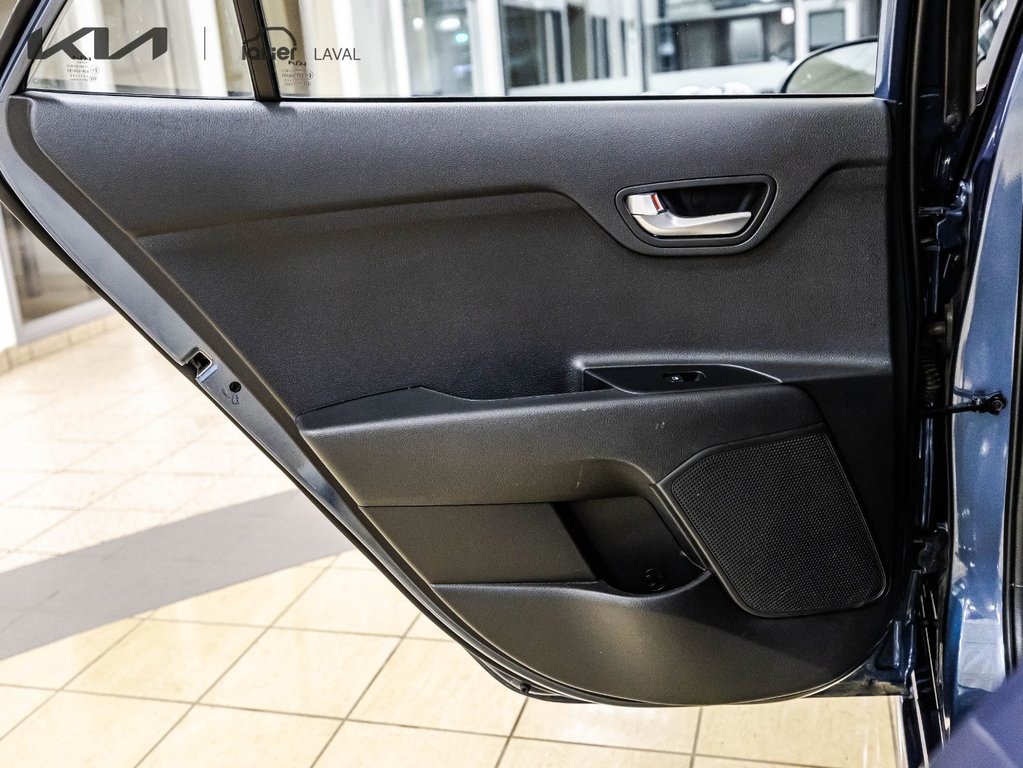 Kia Rio 5-door LX Premium 2023 à , Québec - 12 - w1024h768px