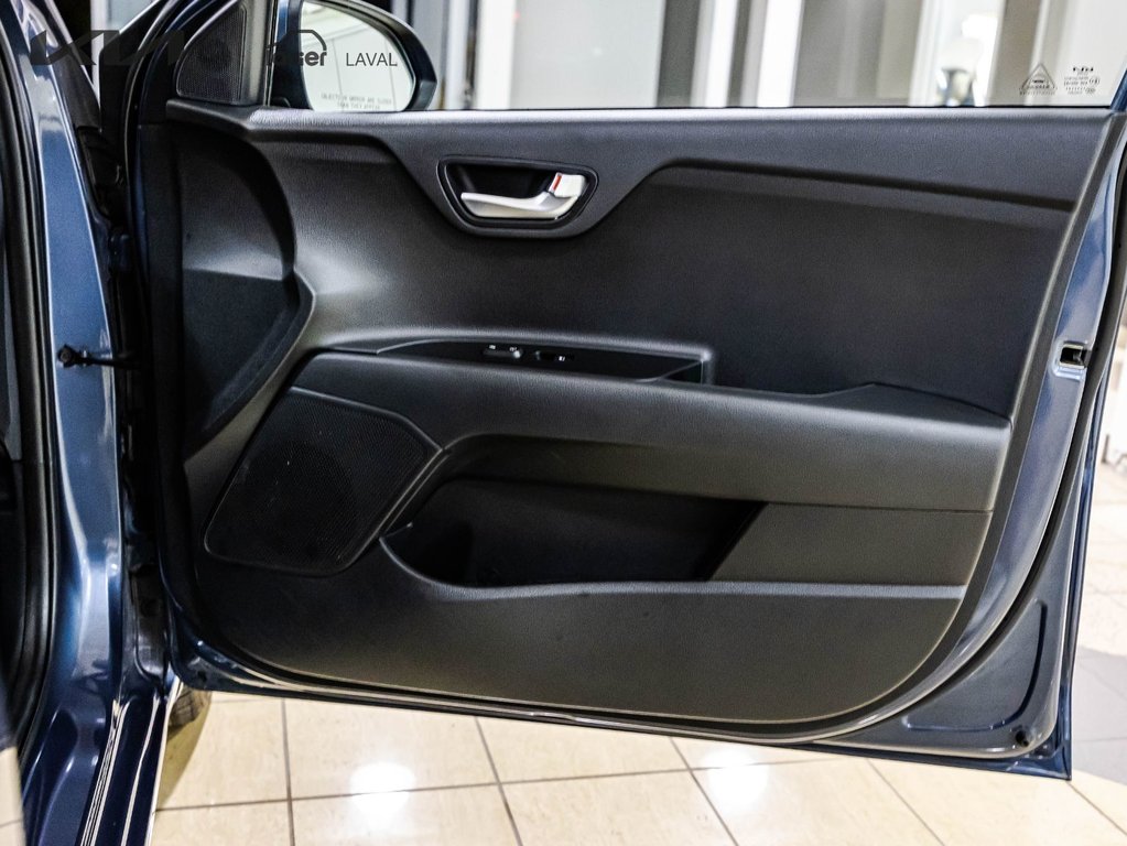 Kia Rio 5-door LX Premium 2023 à , Québec - 16 - w1024h768px