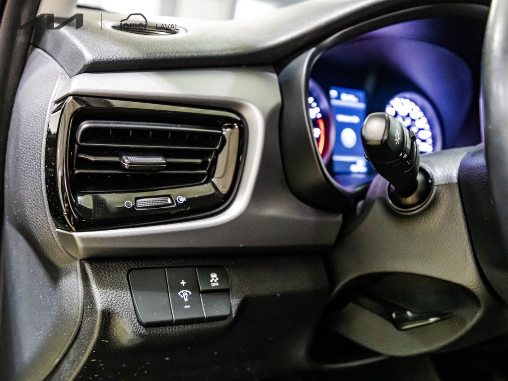 Kia Rio 5-door EX Premium 2023 à , Québec - 16 - w1024h768px