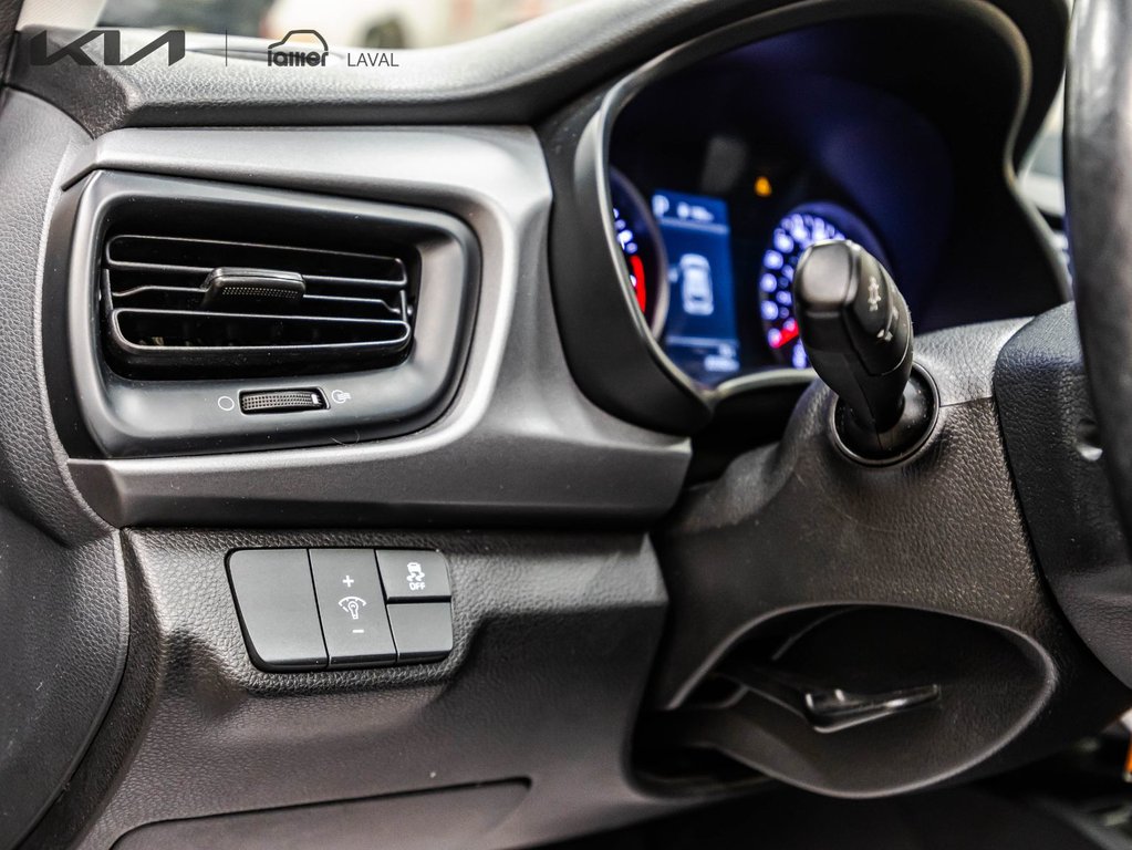 Kia Rio 5-door LX Premium 2023 à , Québec - 21 - w1024h768px